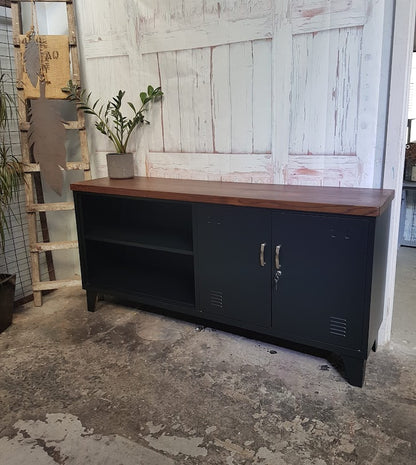 Black Versatile Locker Dark Oak top