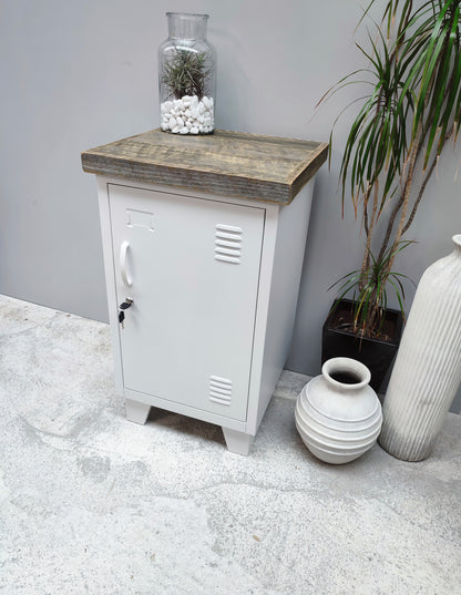 Right opening White Mini Locker-Pallet top