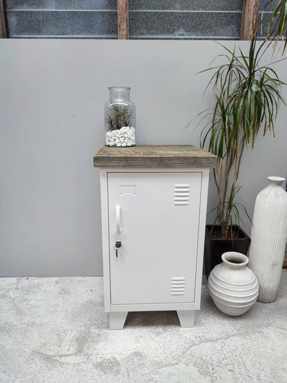 Right opening White Mini Locker-Pallet top