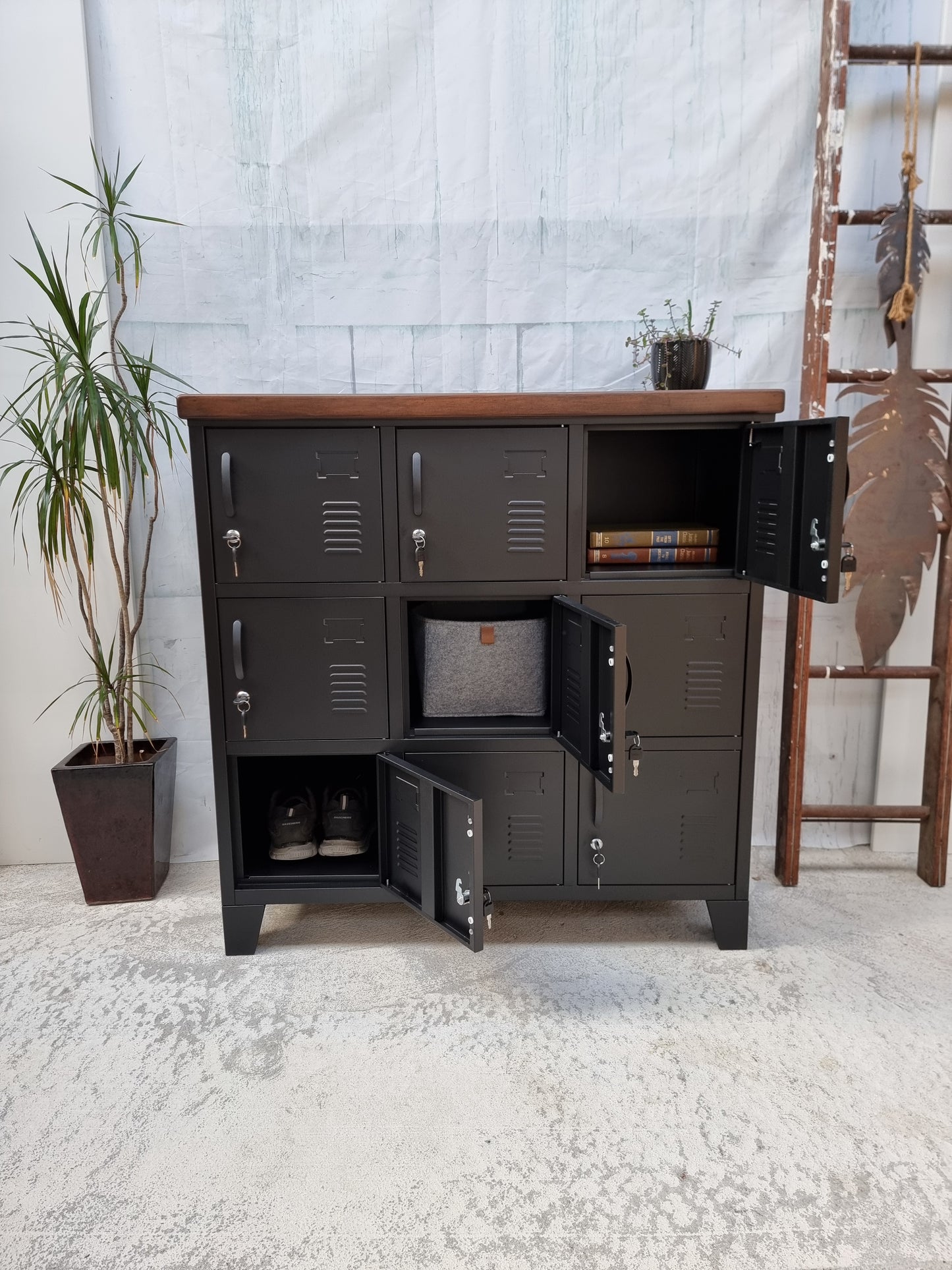 Black 9 Door Locker with Dark Rimu top