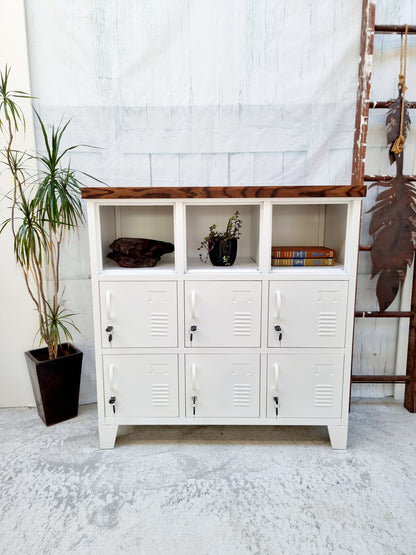 White 9 Door Locker Dark Oak top