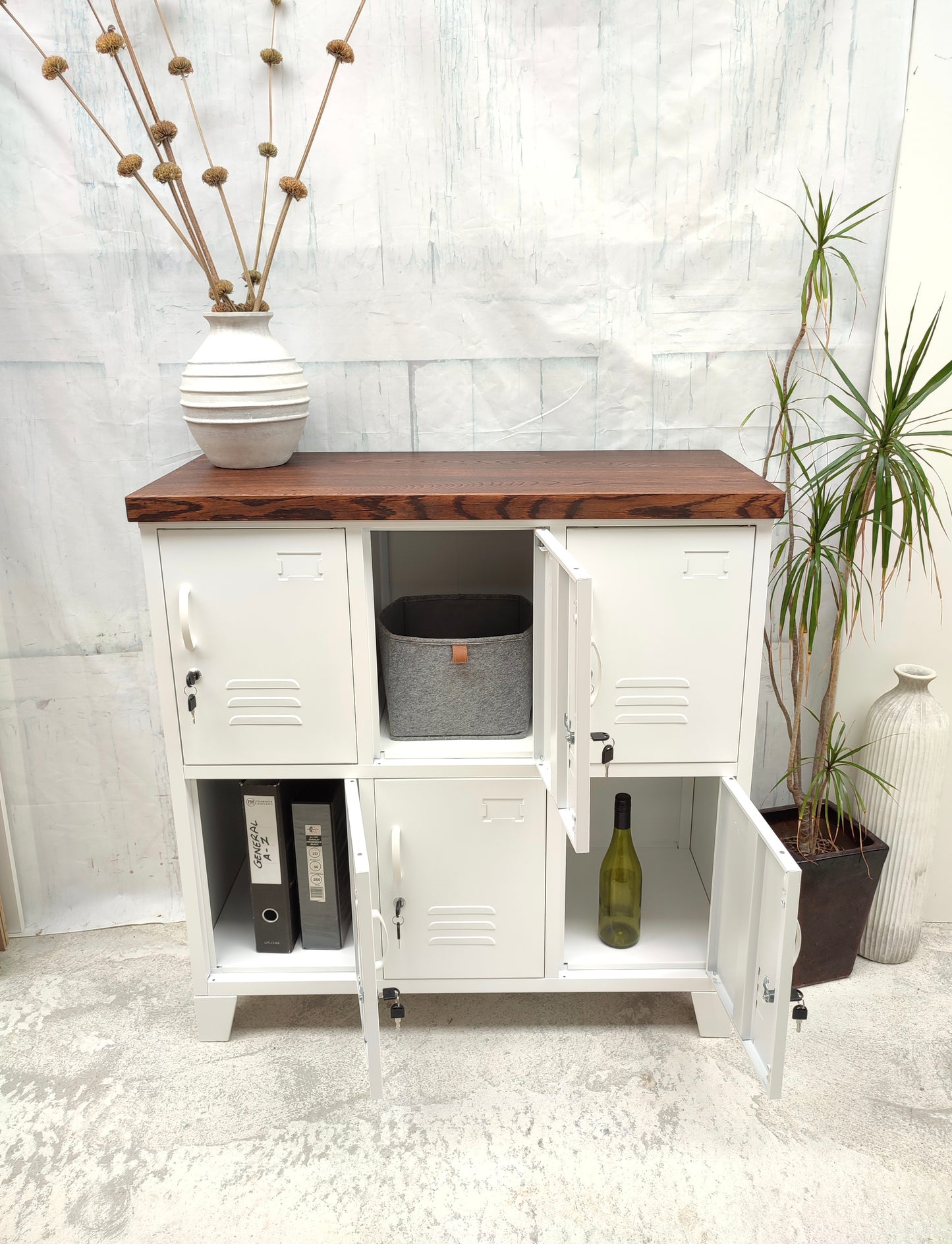White 6 Door Locker Dark Oak top