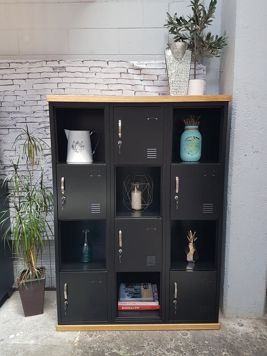 Oak Cubbyhole Display Locker