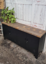 Black Versatile Locker Pallet top