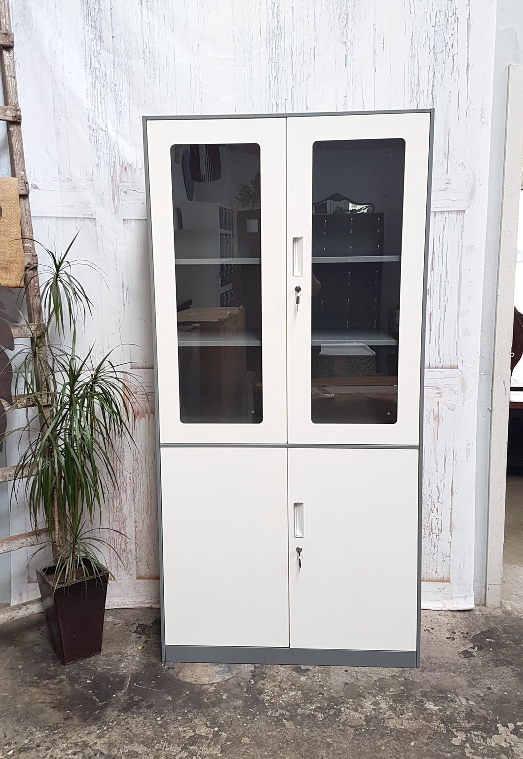 Seconds Glass Locker