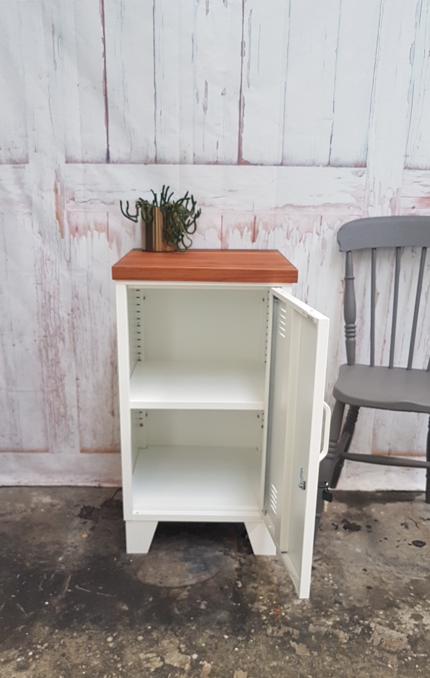 Right opening White Mini Locker-Rimu top