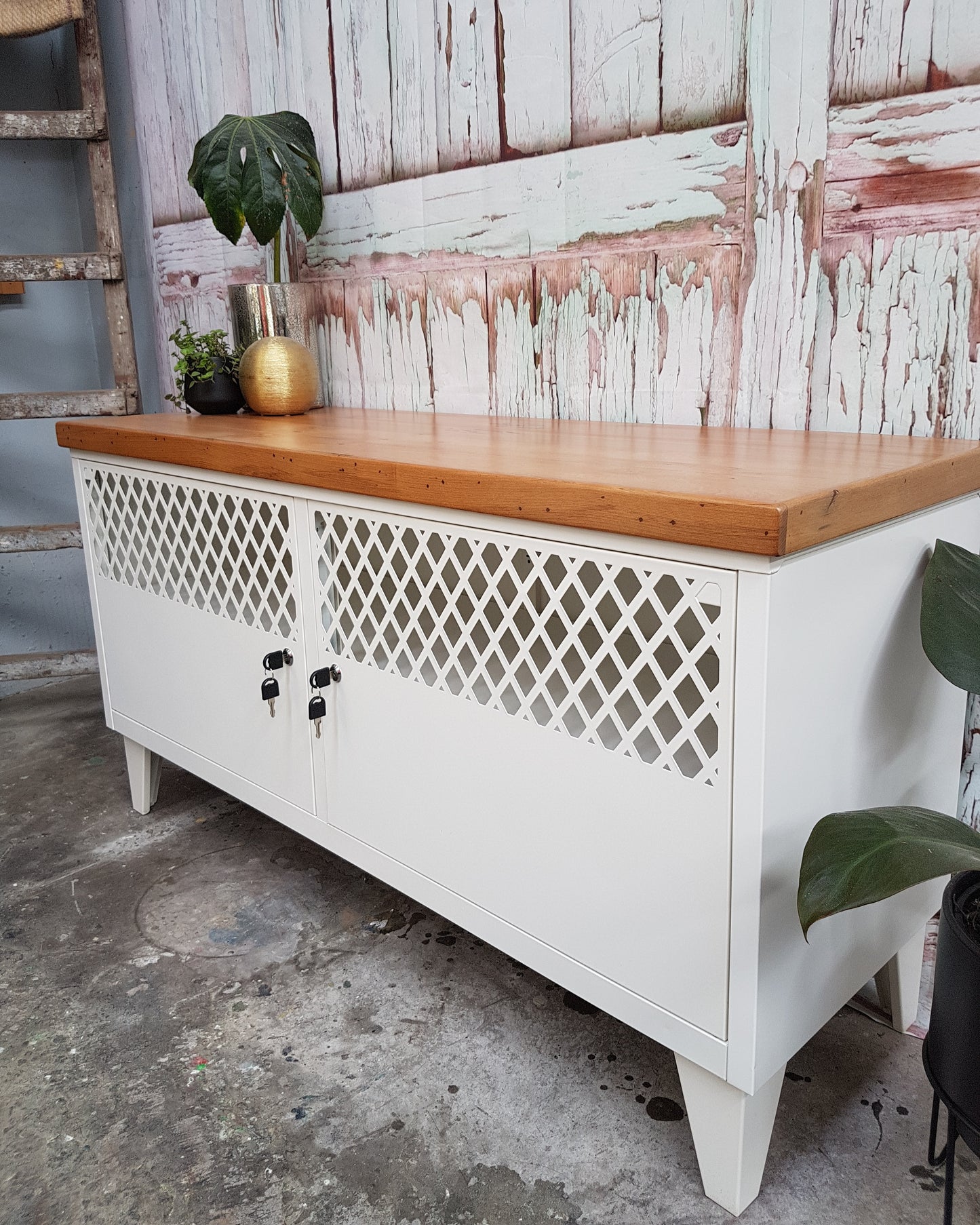 White TV Cabinet Rimu Top