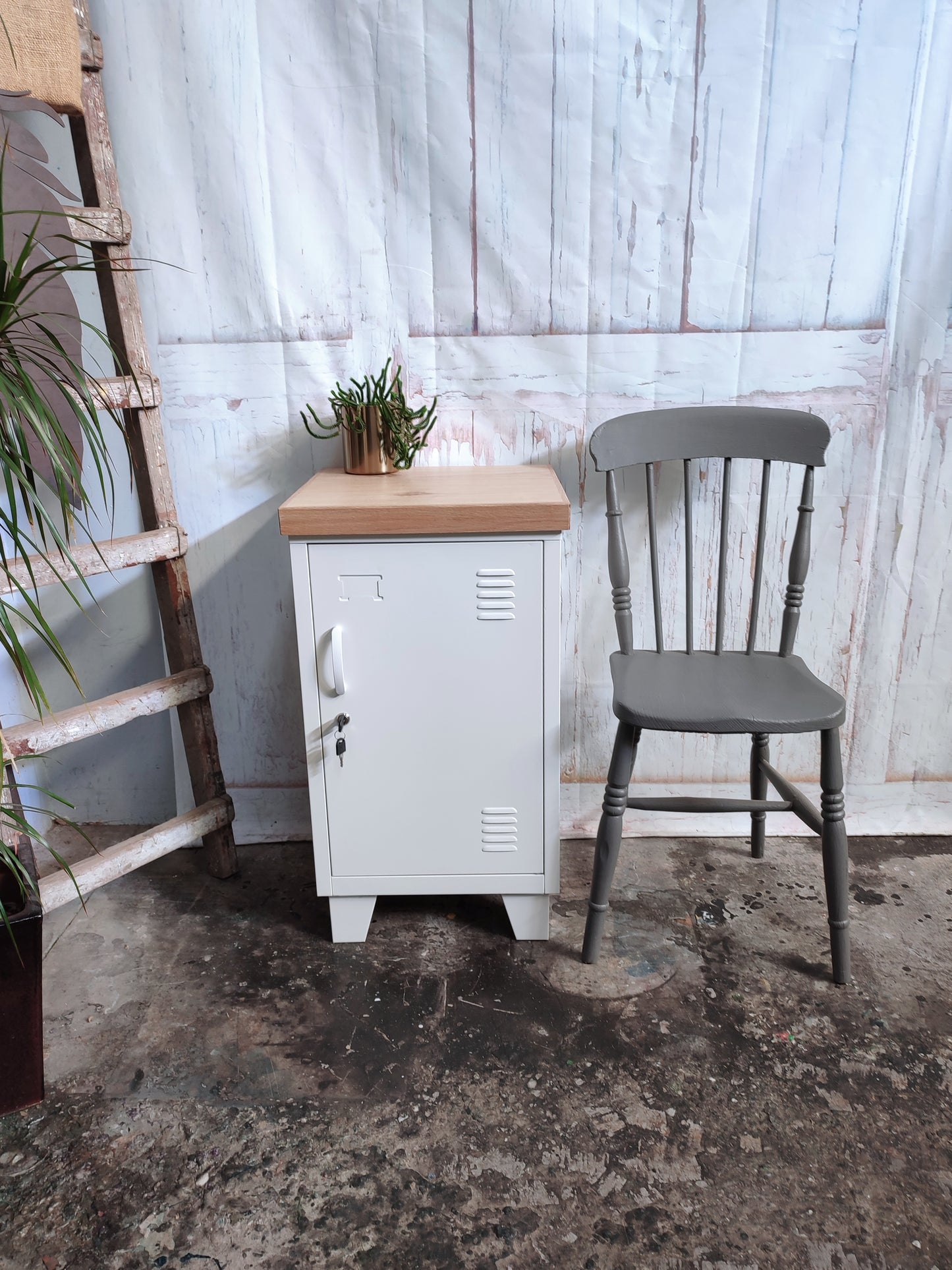Right opening White Mini Locker-Oak top